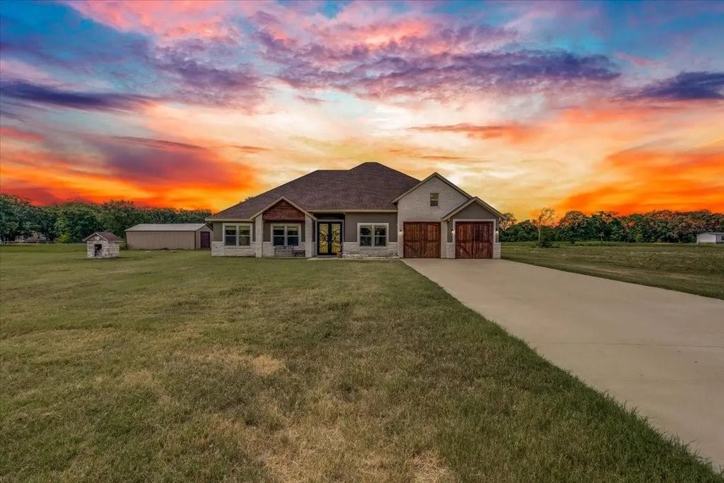 9325 County Road 4074, Scurry