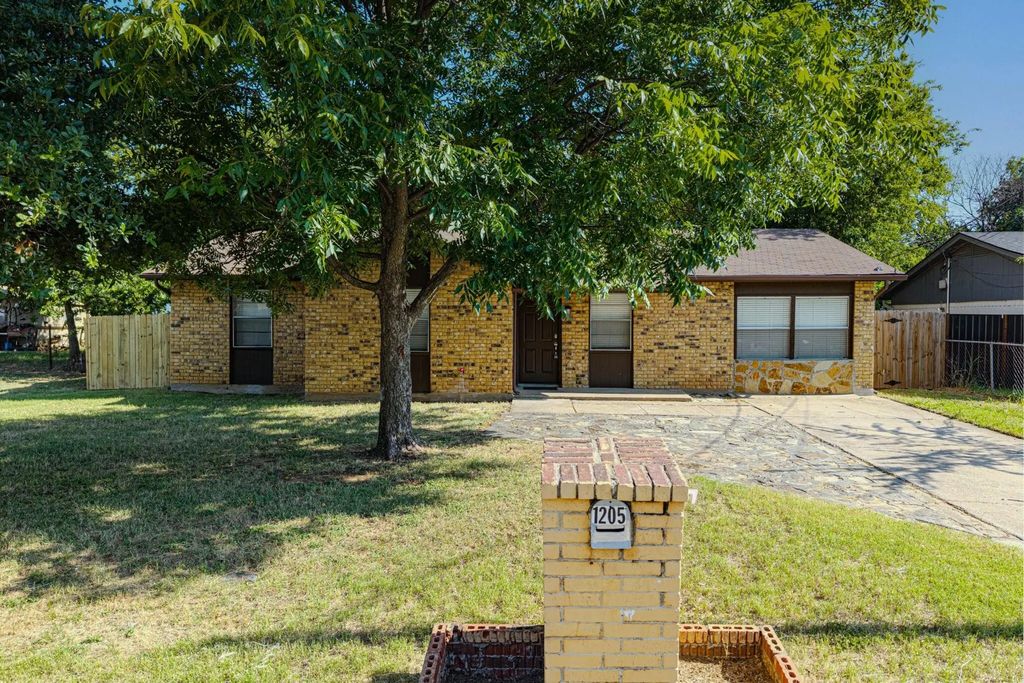 1205 Se 14th Street, Mineral Wells