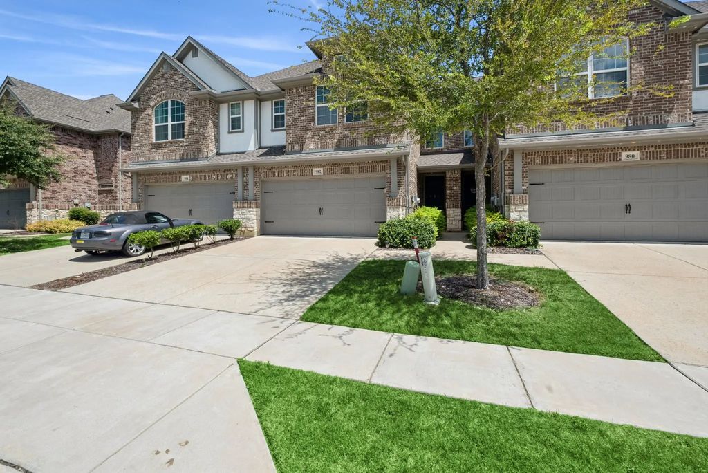 982 Mikaela Drive, Allen