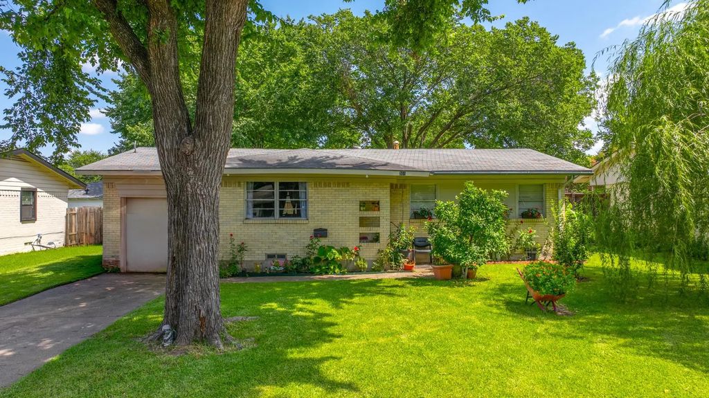 301 W Ridgewood Drive, Garland