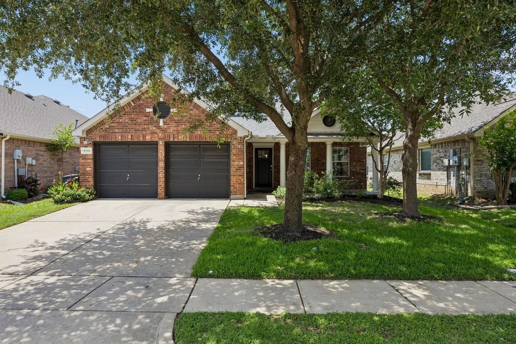 4941 Ambrosia Drive, Fort Worth
