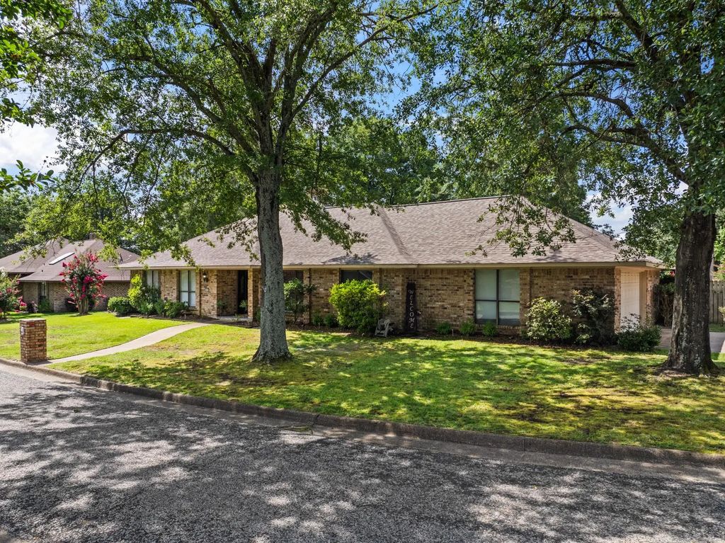 1801 Fairway, Mount Pleasant