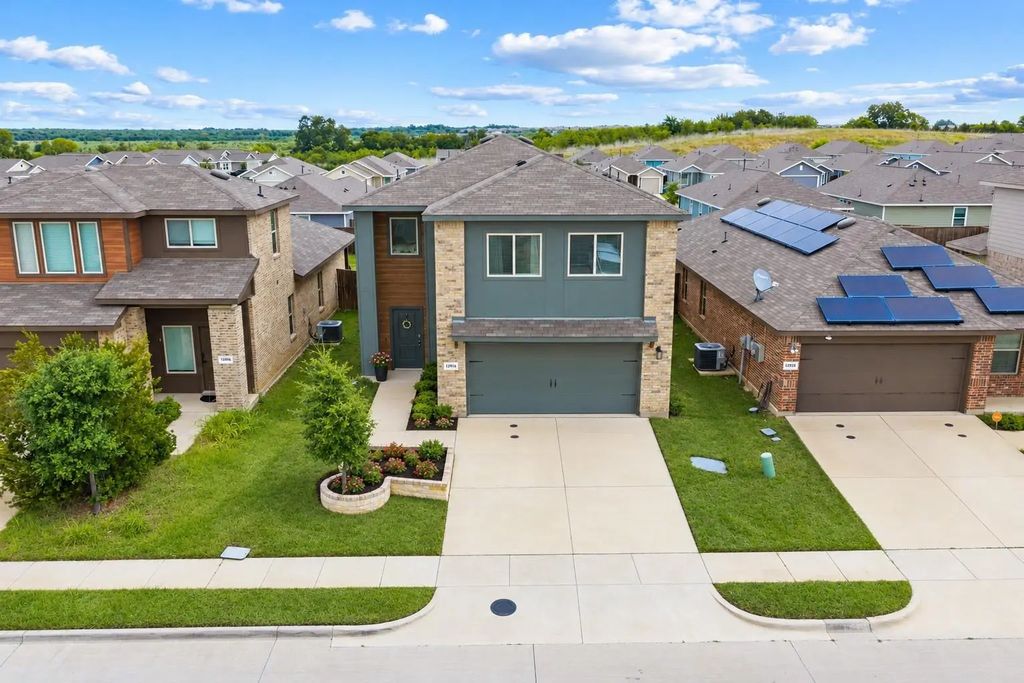 1294 Delmita Drive, Forney