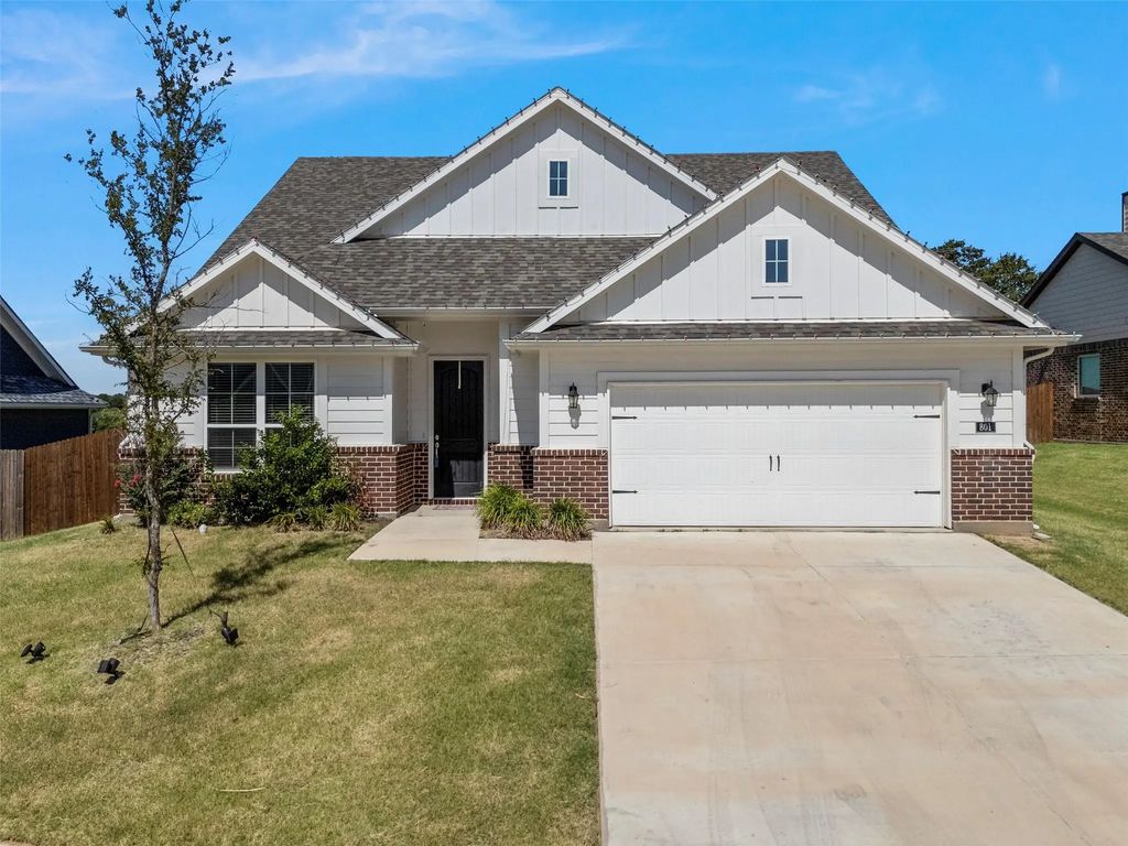 801 Taliaferro Trail, Springtown