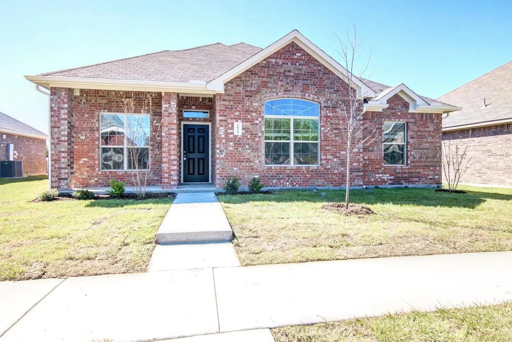 2038 Dyer Drive, Lancaster