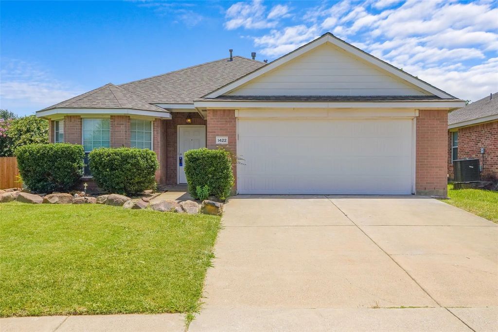 1422 Fairfield Drive, Forney