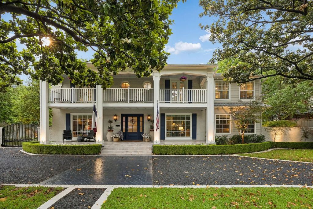 6671 Gaston Avenue, Dallas