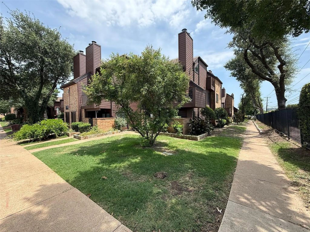 1700 Baird Farm Circle 1306, Arlington