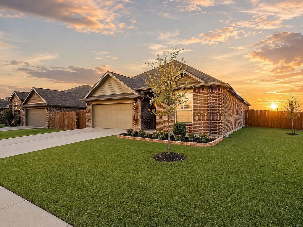 1837 Rialto Lane, Crowley