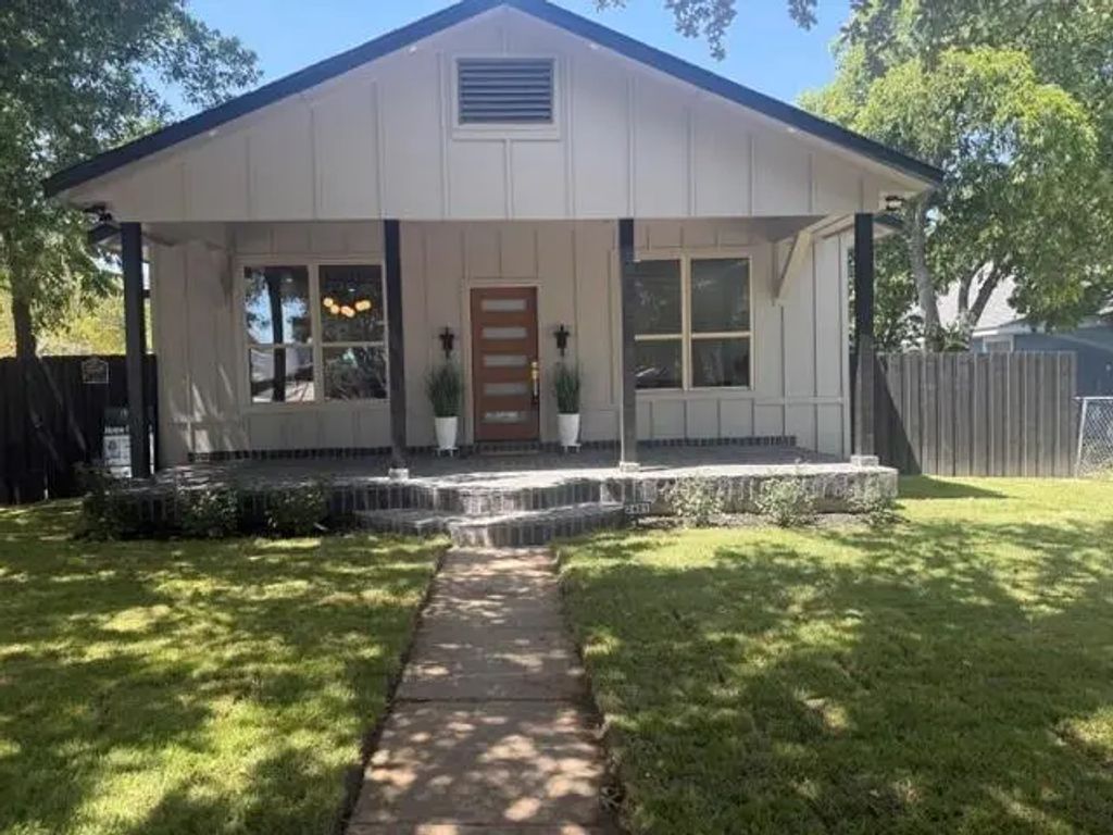 2401 Ingersoll Street, Dallas