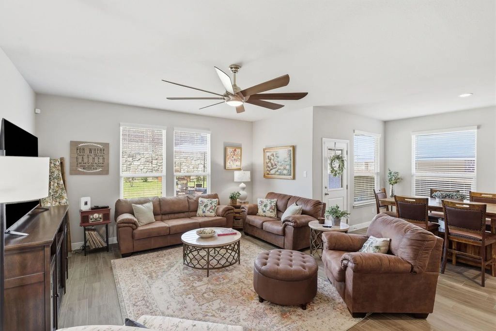 1104 Eastland Lane, Weatherford
