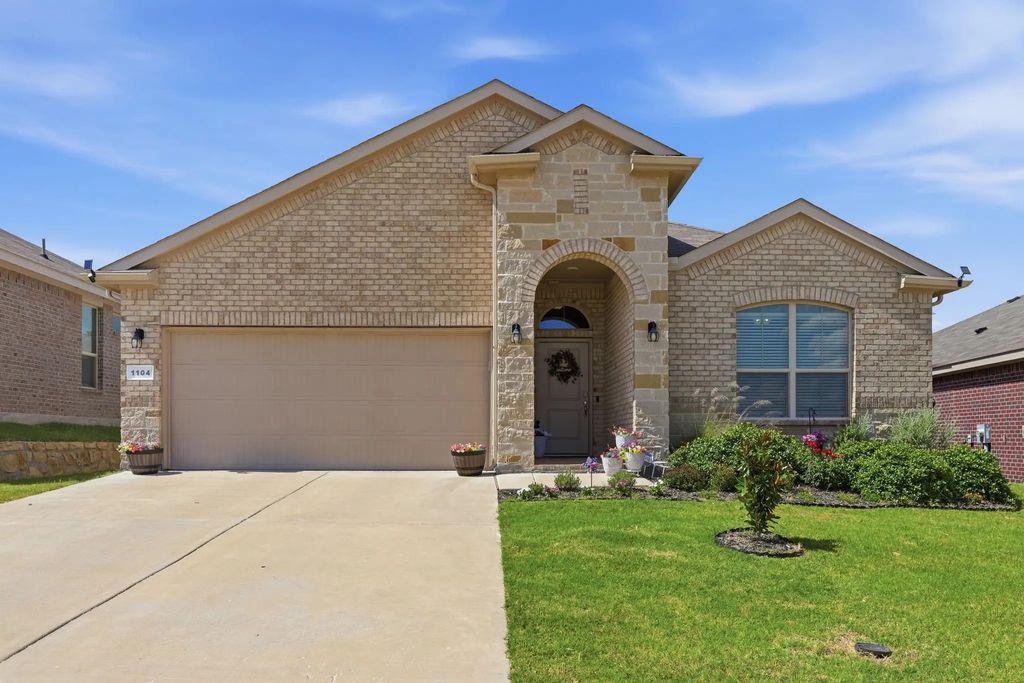 1104 Eastland Lane, Weatherford