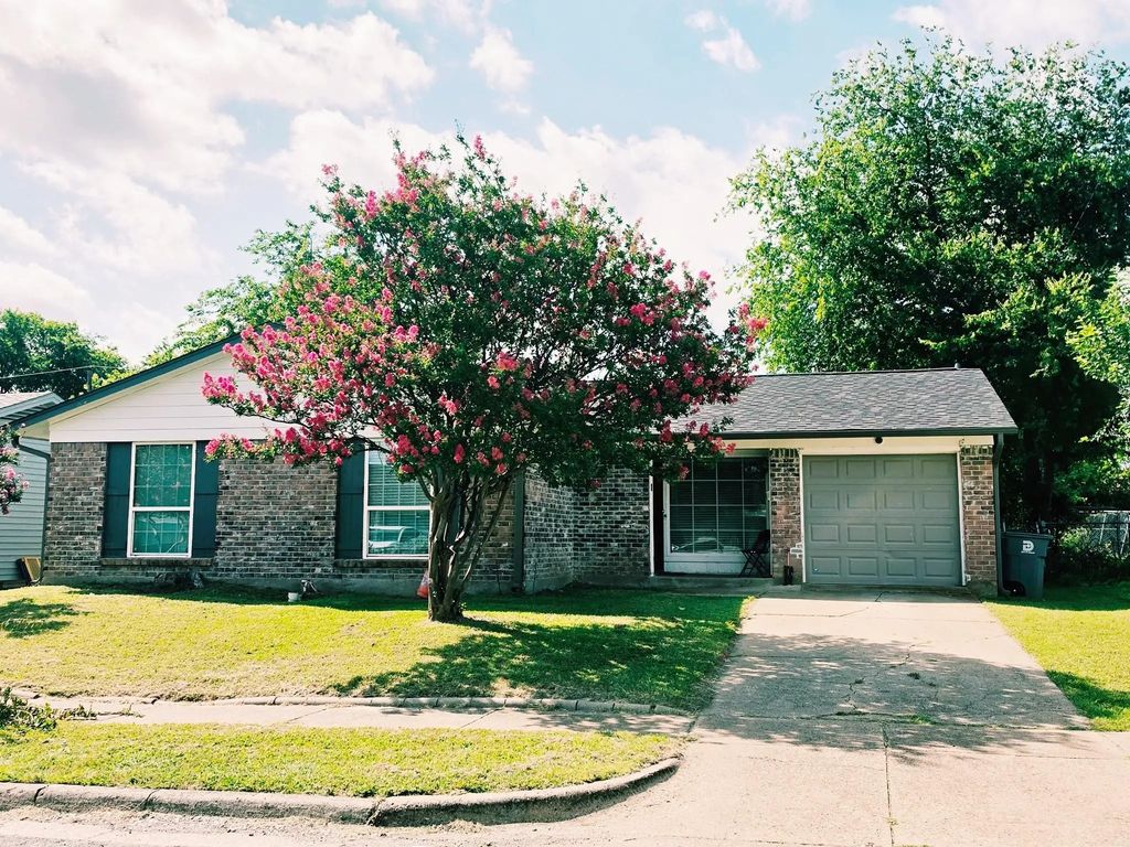 3616 Pacesetter Drive, Dallas
