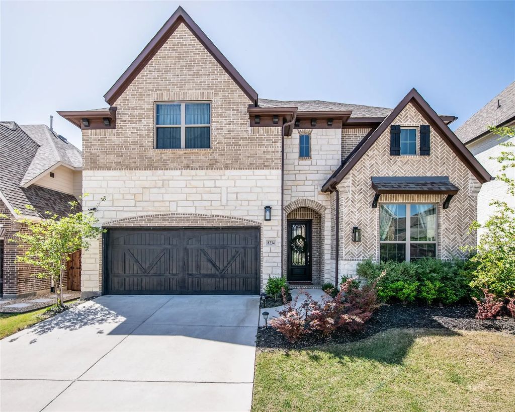 8234 Vitex Avenue, Dallas