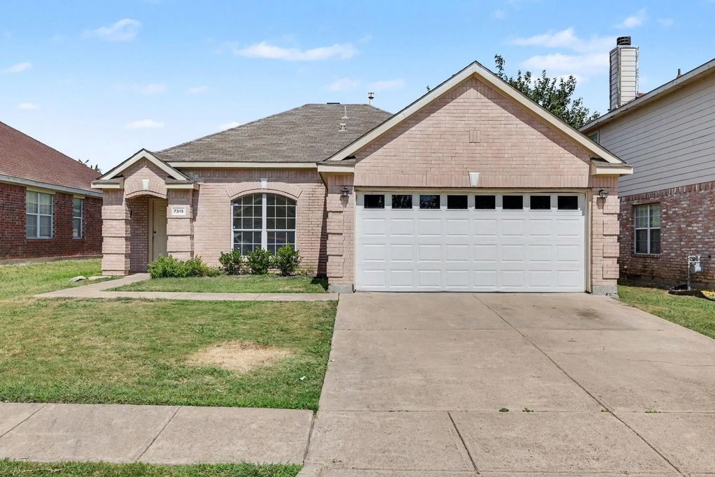 7315 Marsland Lane, Arlington