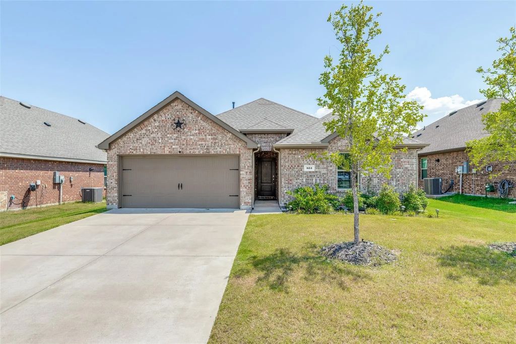 523 Summit Pass Lane, Princeton