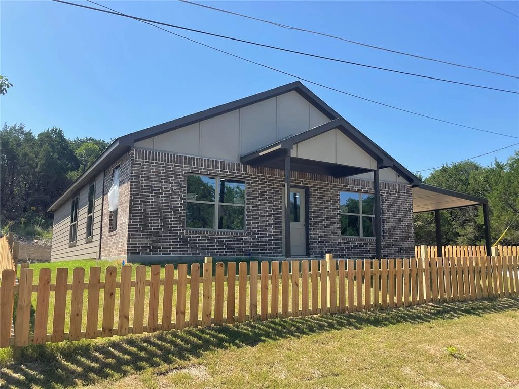 4311 Mountain Hollow Drive, Granbury