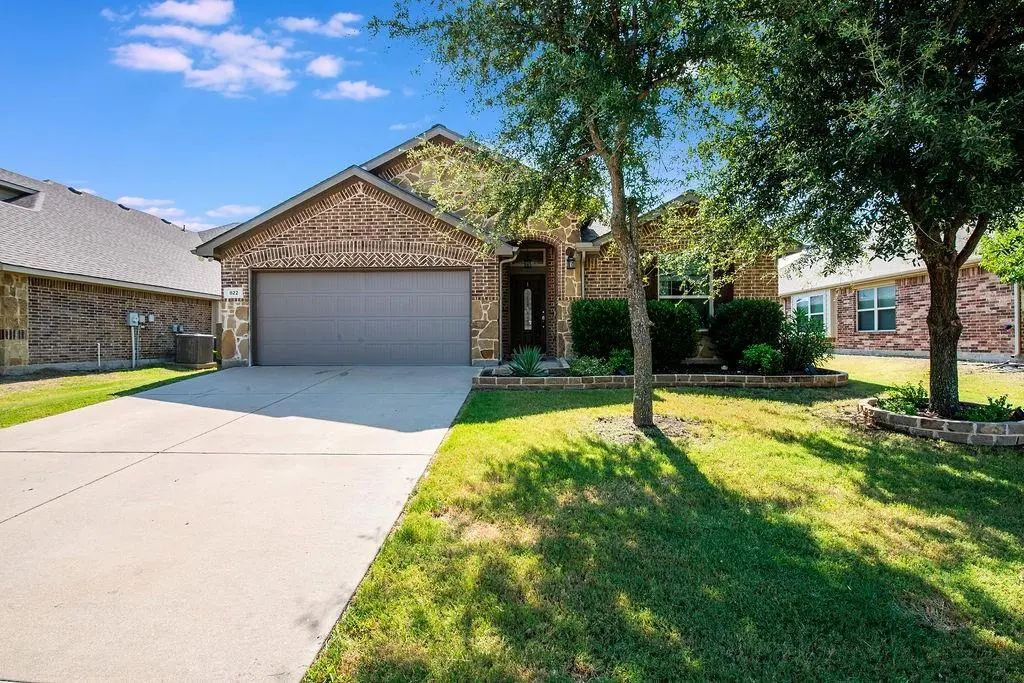 822 Graham Drive, Burleson