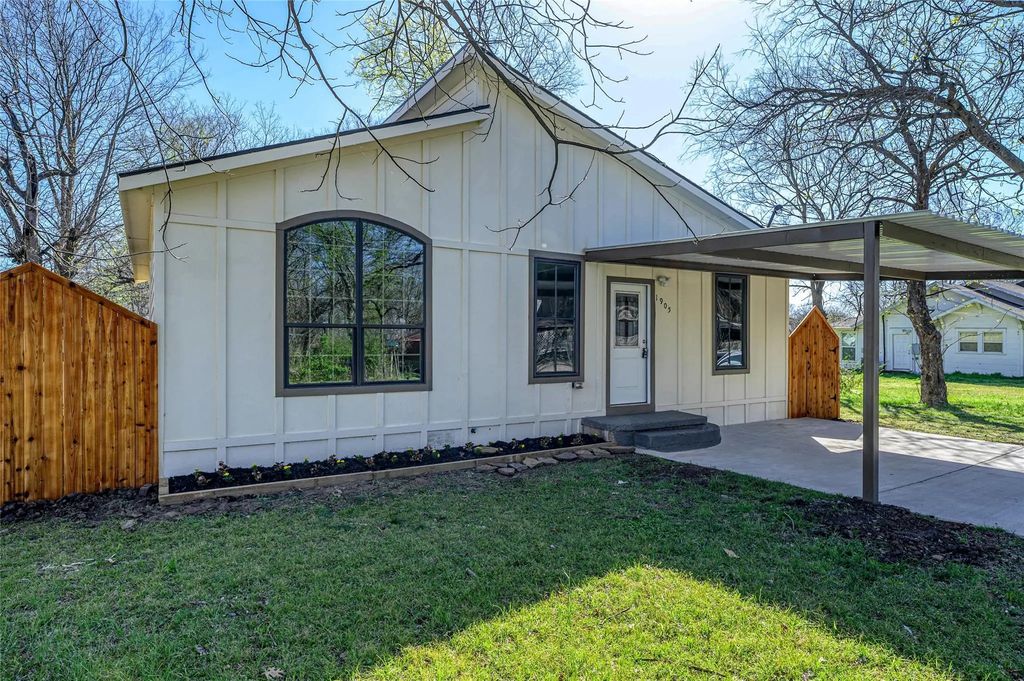1905 S Walnut Street, Sherman