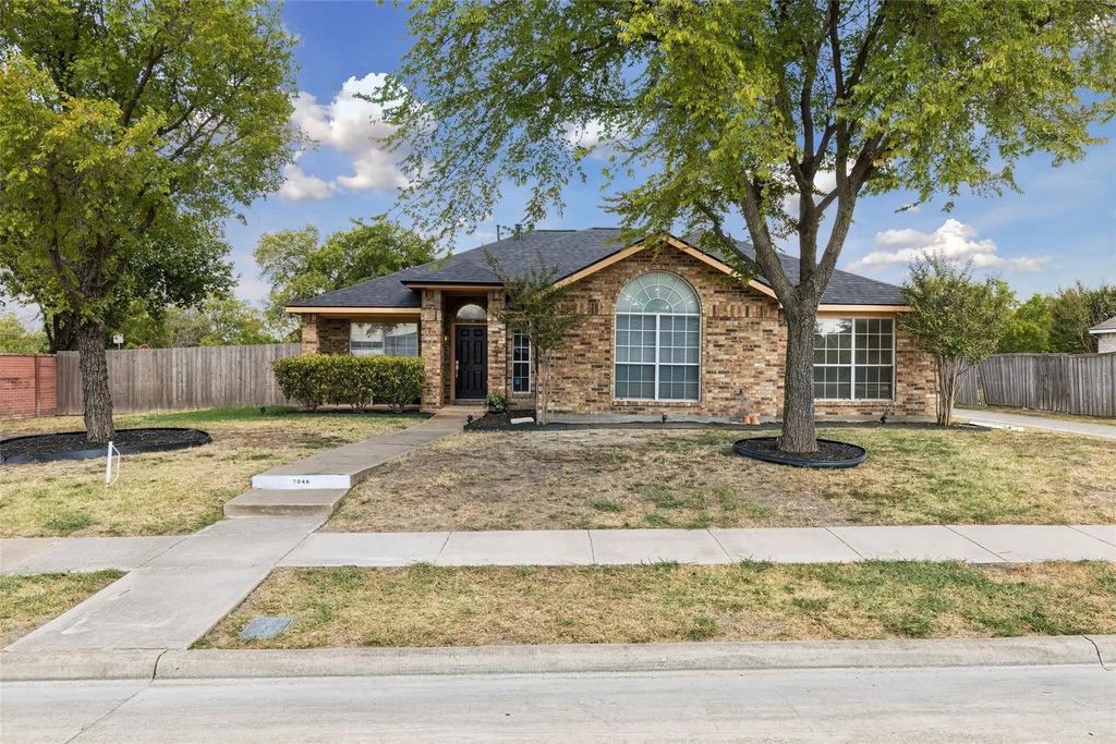 7048 Sample Drive, The Colony