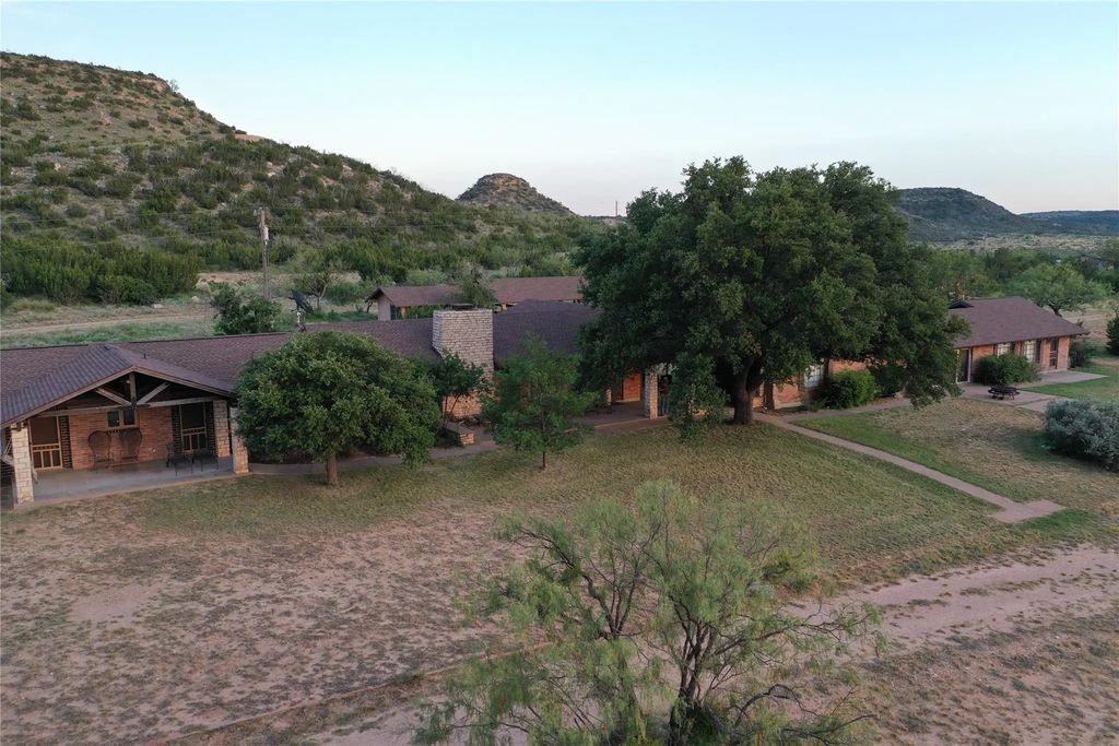 144000 Tx Hwy 208, Robert Lee