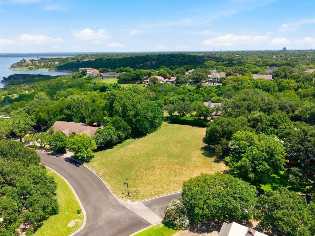 3301 N Ridge Drive, Waco