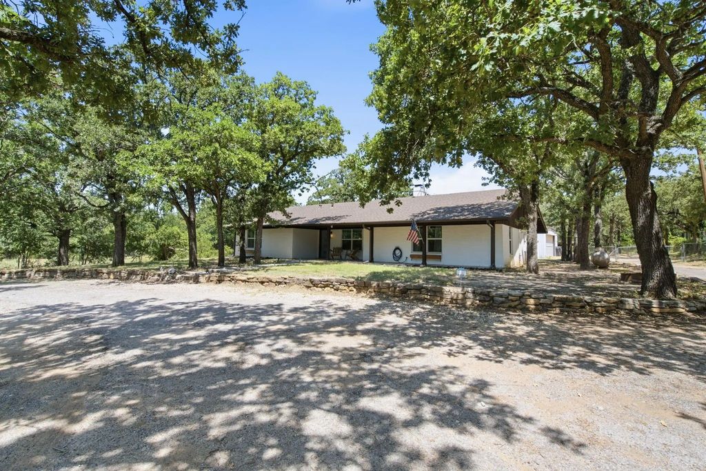 924 Fm 1708, Weatherford