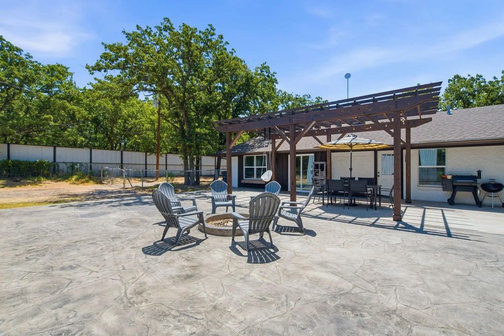 924 Fm 1708, Weatherford