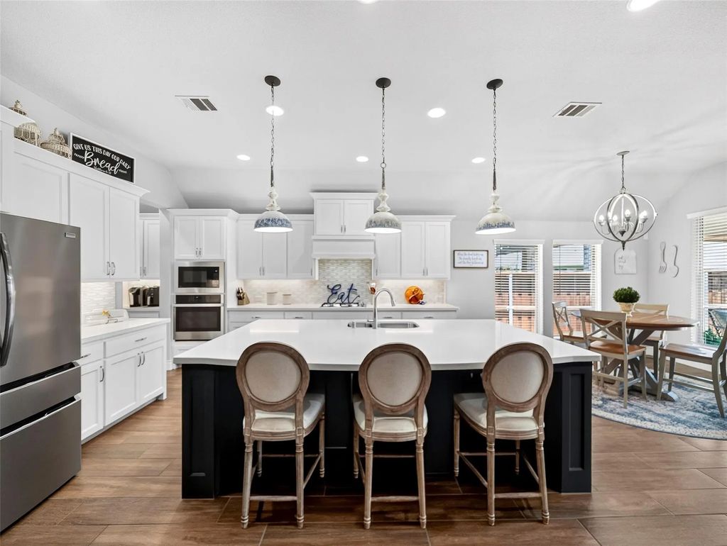 8712 Navidad Falls Drive, McKinney