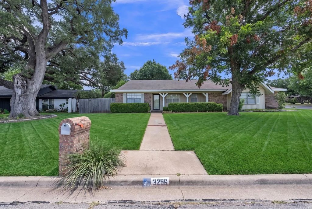 3256 Village Park Drive, Waco