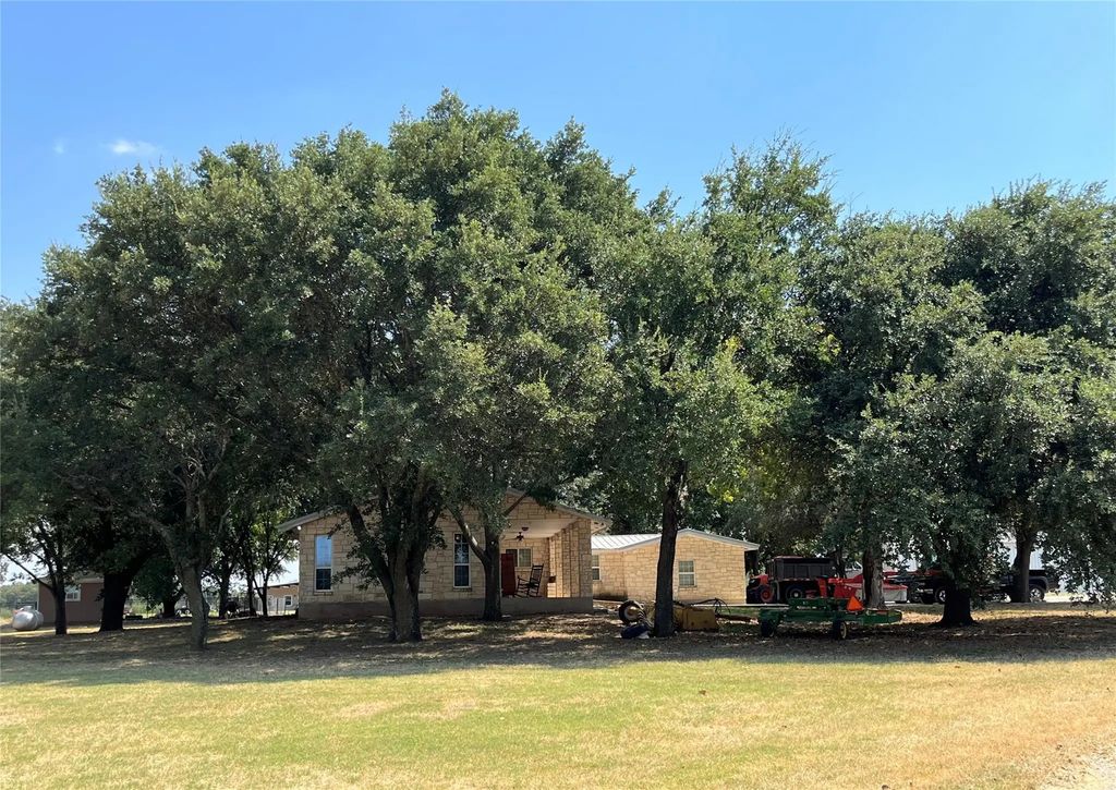 295 Rozell Pass, Waco