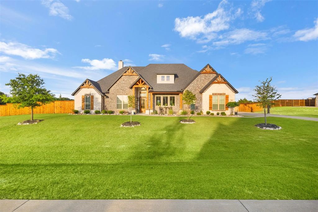 161 Adkins Trail, Waxahachie