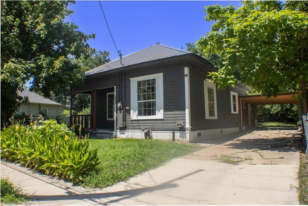 1106 6th Street Se, Paris