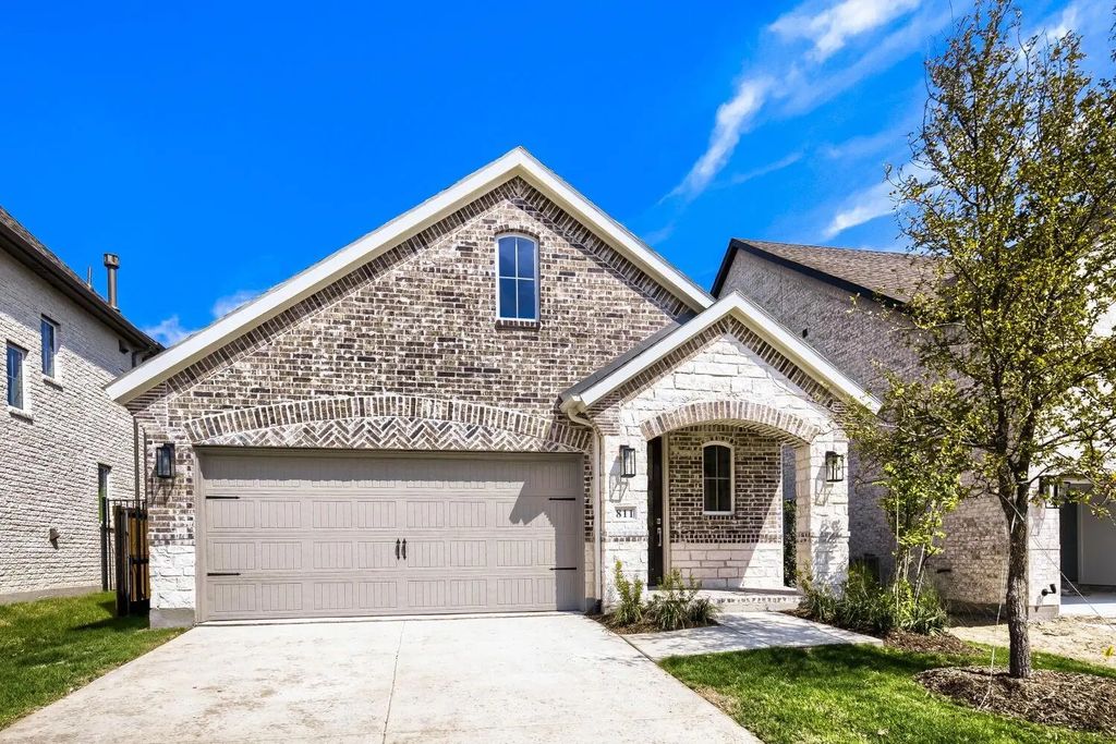 811 Stone Grove Road, Lavon