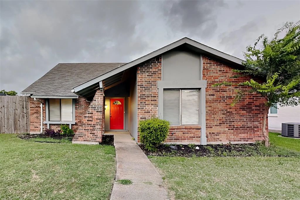 5705 Galaxie Road, Garland