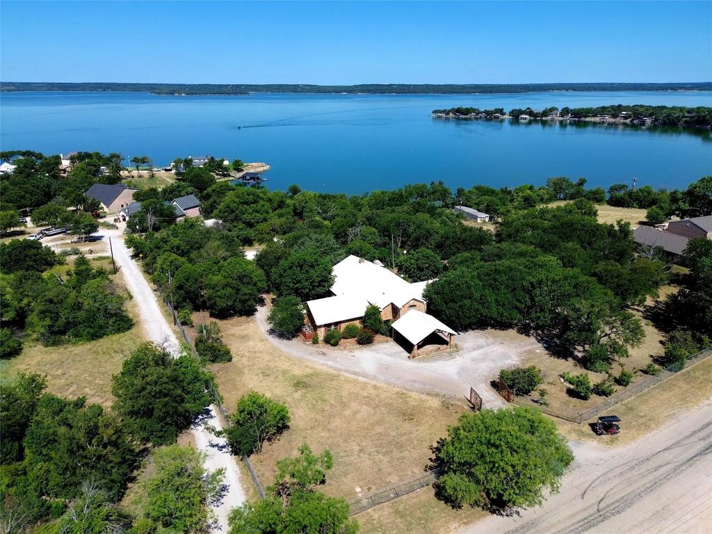 1211 Church Road, Lake Bridgeport