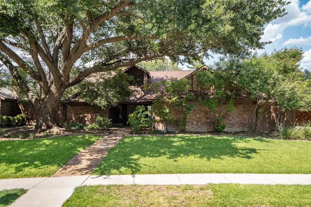 2428 Trellis Lane, Plano
