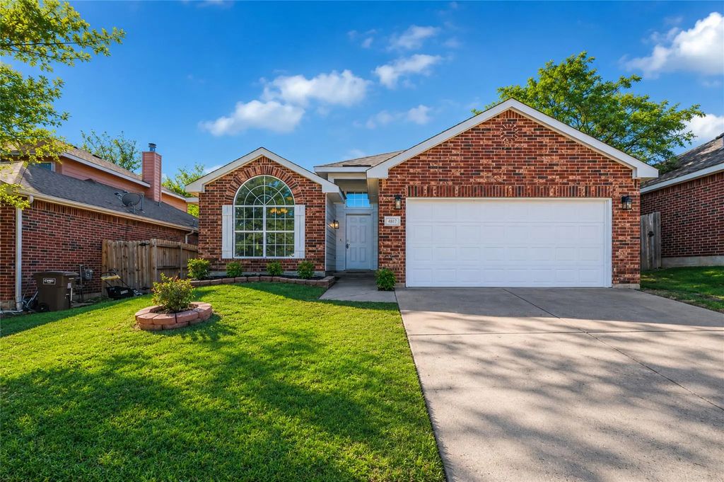 4817 Barnhill Lane, Fort Worth