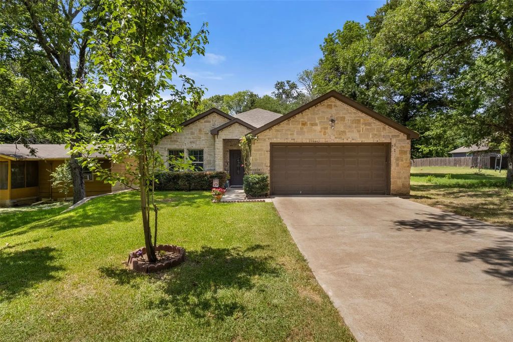 816 Elmo Drive, Seagoville
