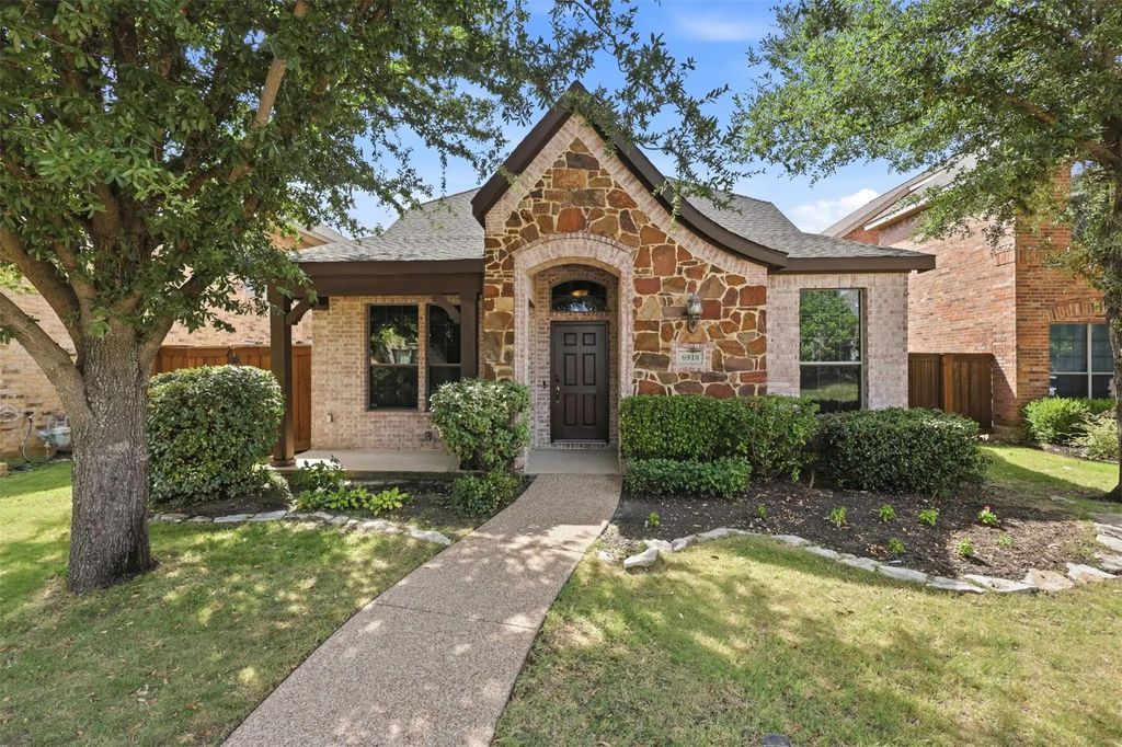 6918 Nava, Grand Prairie