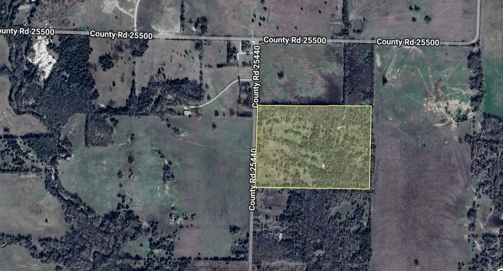175 County Road 25440, Roxton