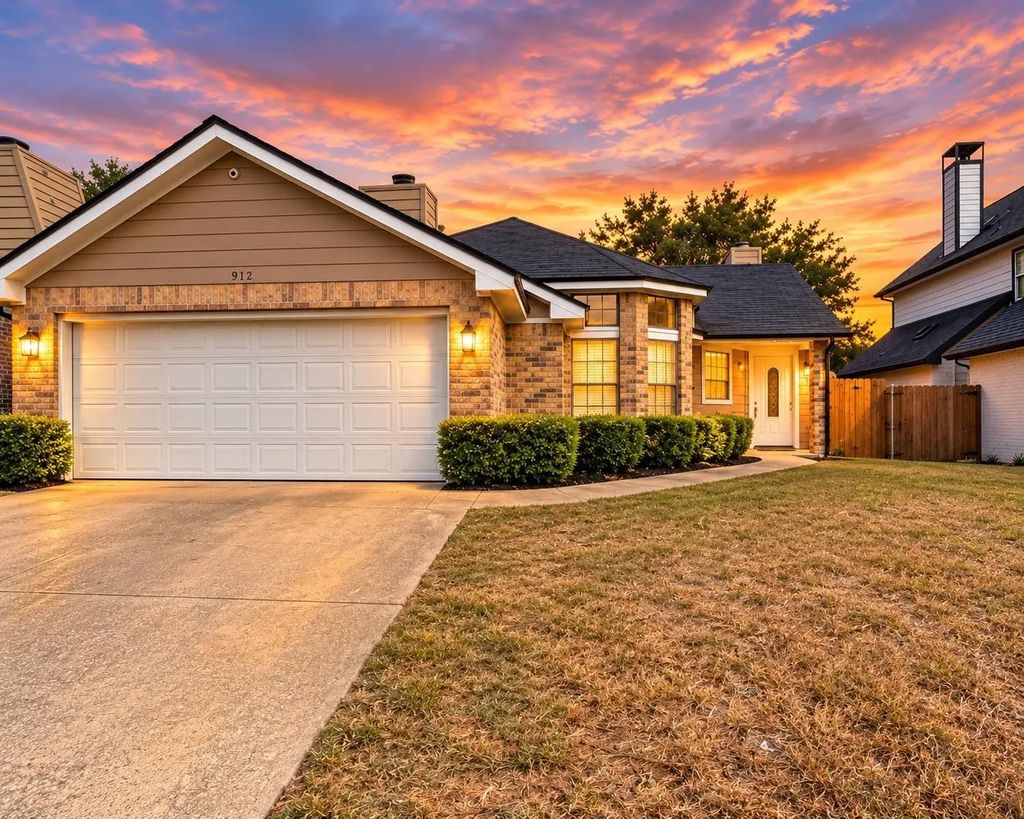 912 Turner Court, Cedar Hill