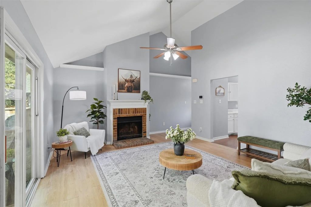 912 Turner Court, Cedar Hill