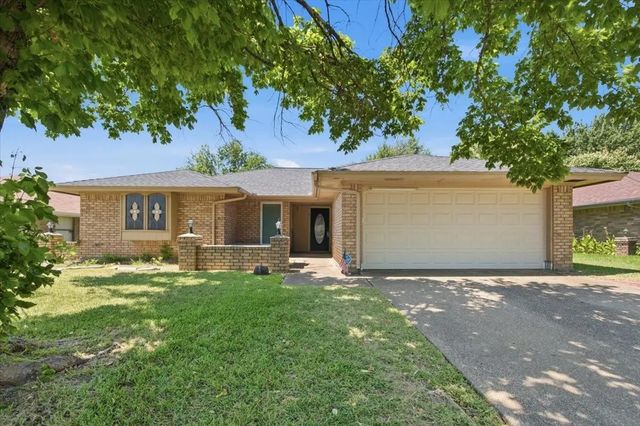 200 Almond Lane, Euless