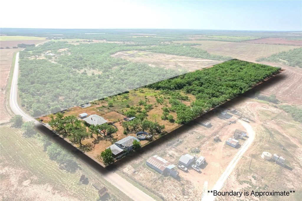 1195 County Road 415, Merkel