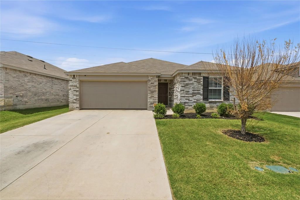 4632 Benham Drive, Fort Worth