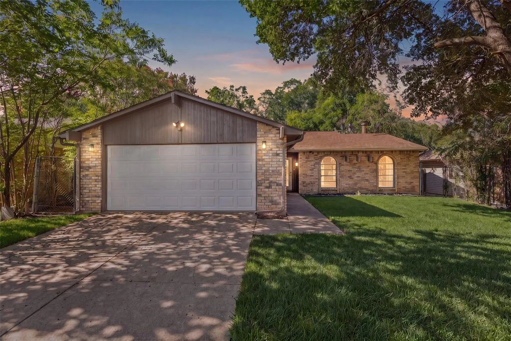 7616 Woodfield Road, Fort Worth