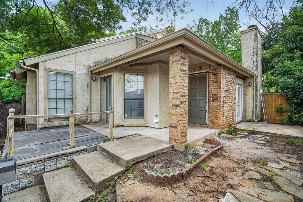 231 Shady Lane Drive, Fort Worth