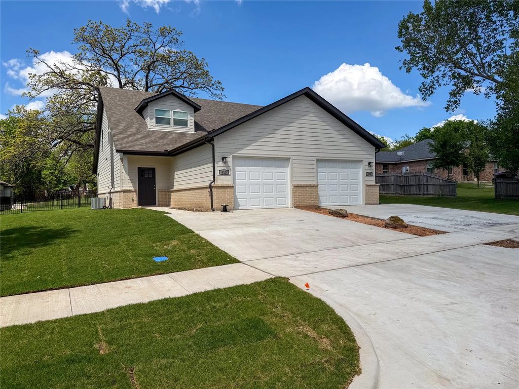 413 W Dulin Street, Sherman