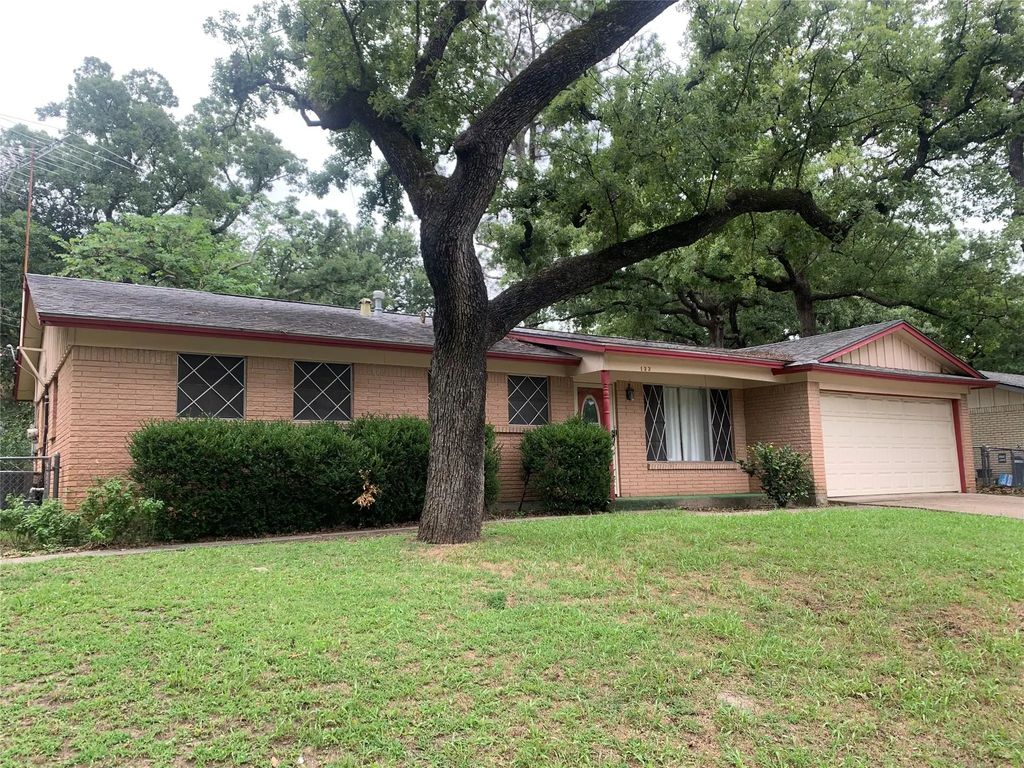 132 Skylark Drive, Azle